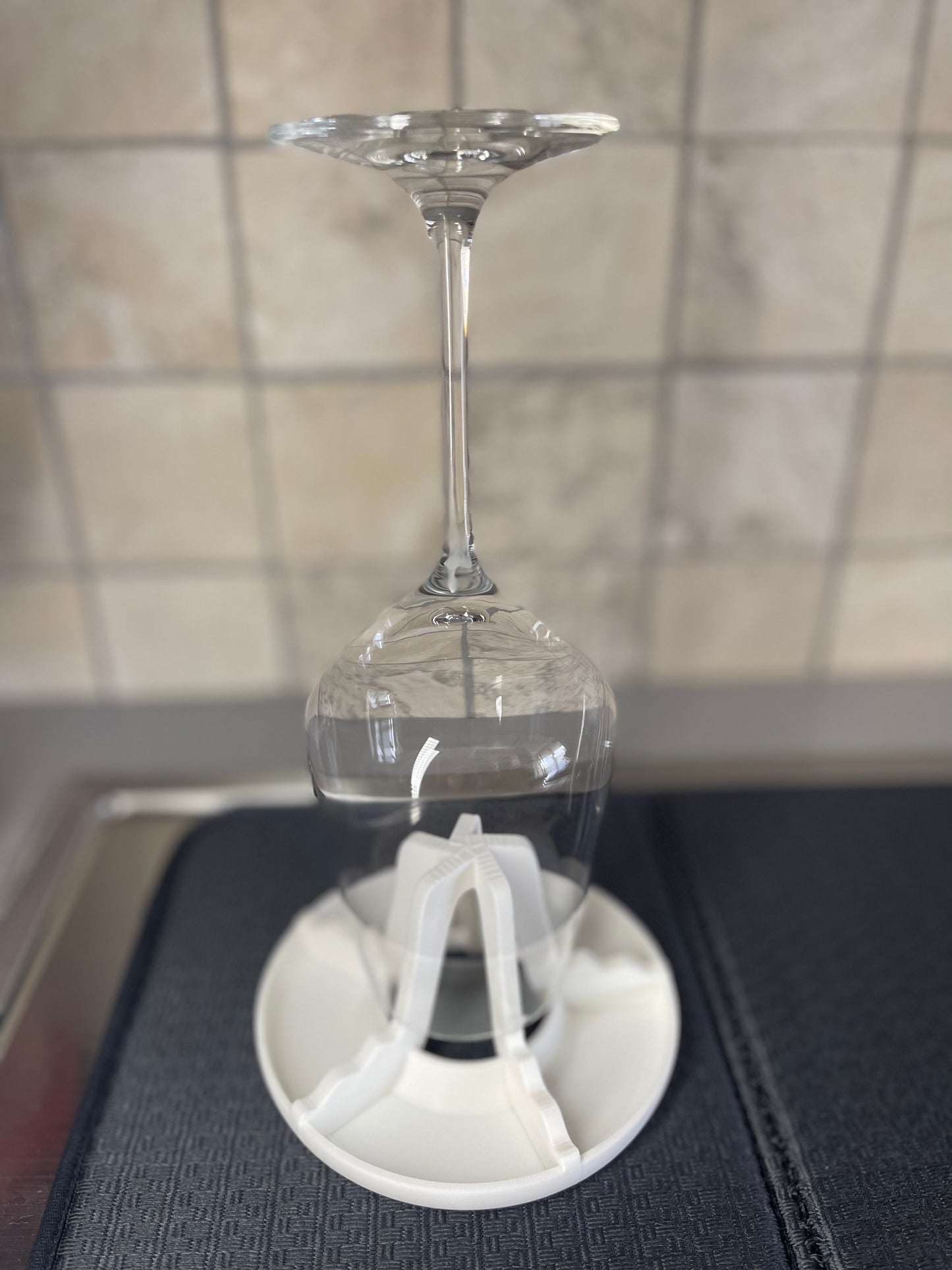 Stackable bottle/glass drainer